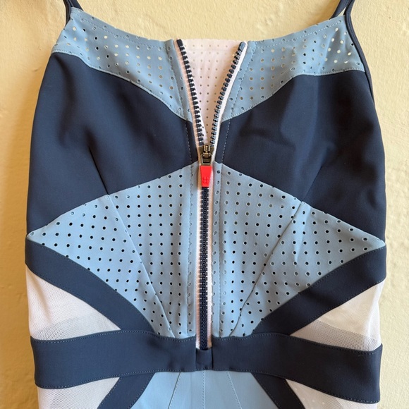 NWOT Sweaty Betty Zip-Up One-Piece Swimsuit XS - Picture 2 of 7